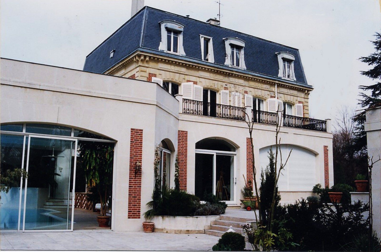 Construction par un architecte DPLG d'une belle demeure ancienne en pierre à Bordeaux 