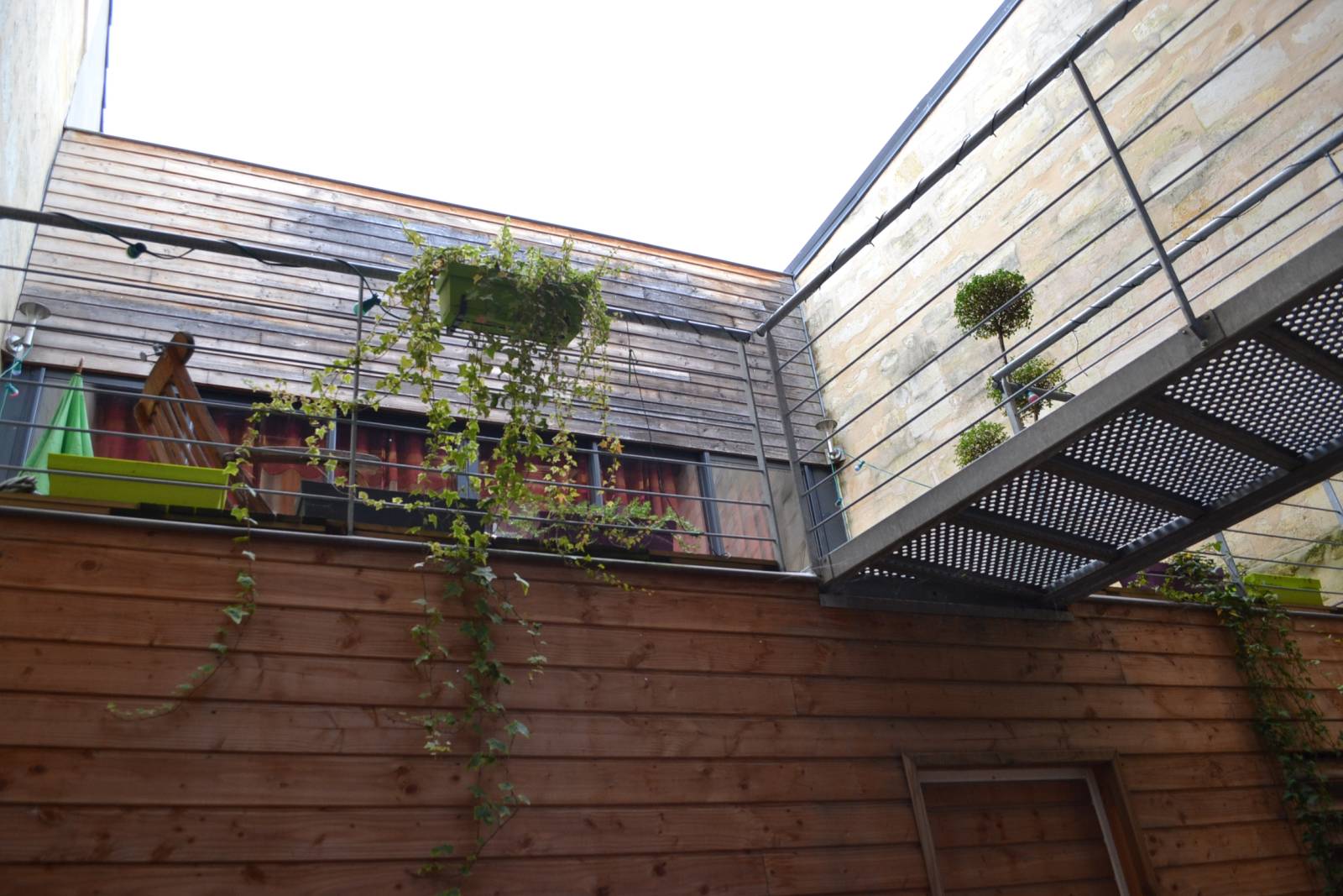 architecte d'intérieur pour rénover appartement de luxe dans immeuble en pierre à Bordeaux