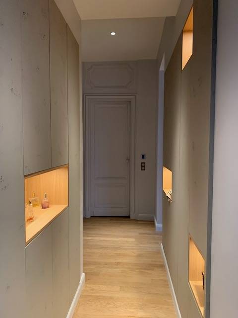 architecte d'intérieur pour rénover appartement de luxe dans immeuble en pierre à Bordeaux