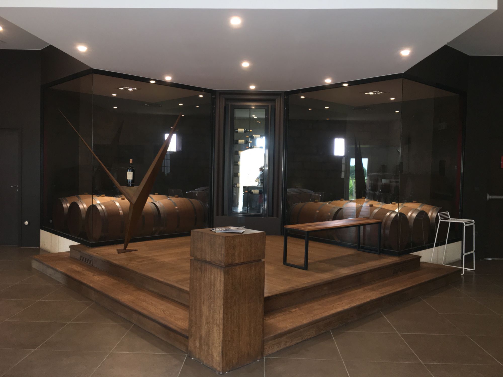 Construction salle de dégustation et restaurant avec terrasse à Saint Emilion 