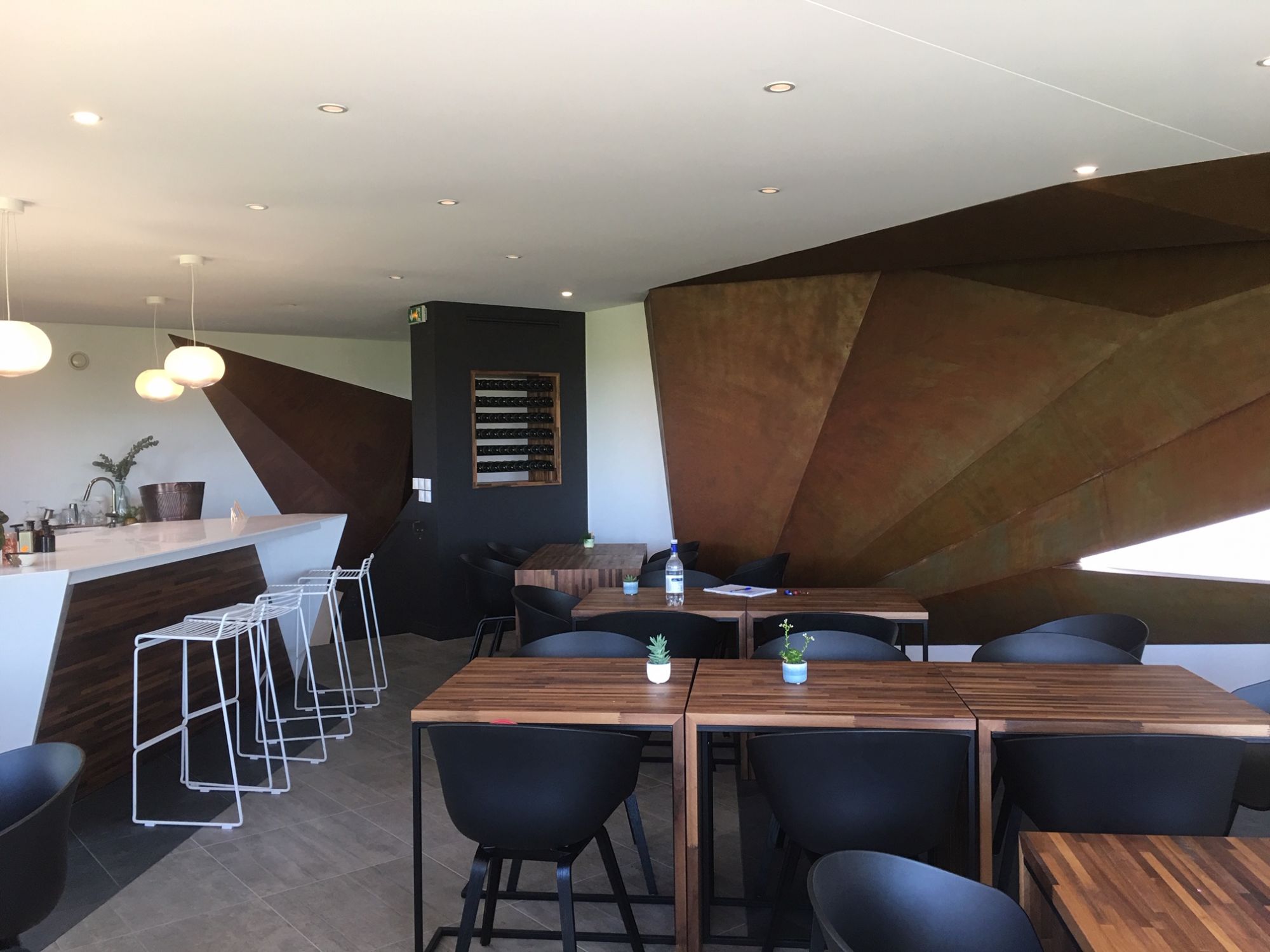 Construction salle de dégustation et restaurant avec terrasse à Saint Emilion 