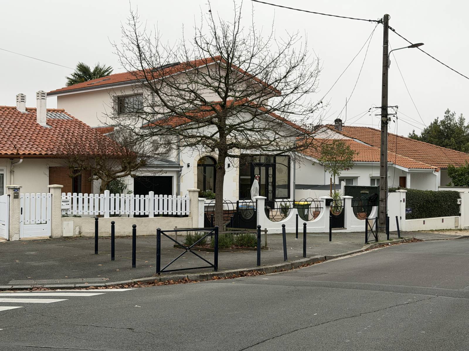 Architecte pour Rénovation complète et extension d’une maison familiale à Bordeaux proche de Mérignac Saint Augustin – Élégance, lumière et harmonie des espaces