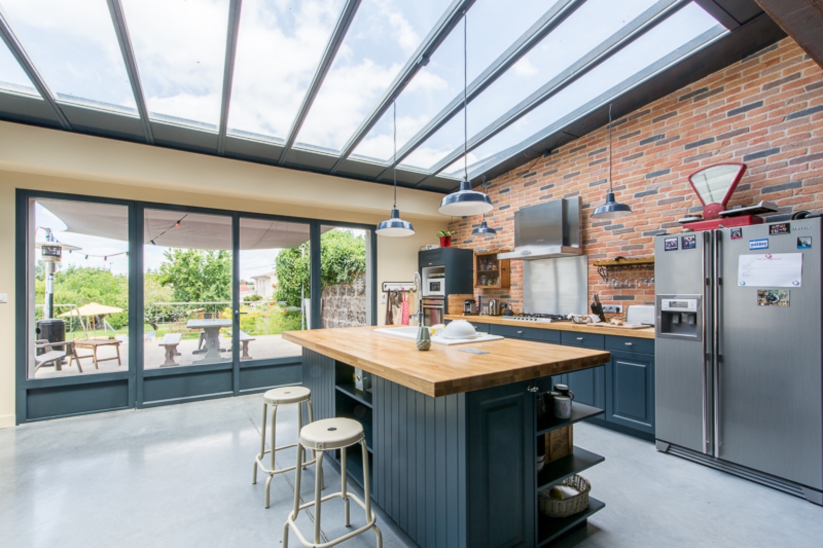 architecte d'intérieur pour rénovation, extension et surélévation maison à bordeaux et partout en Gironde- cuisine avec verrière atelier et ilot