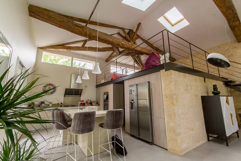 Aménagement de Loft, cuisine avec ilôt, Architecte d'intérieur pour rénovation maison, appartement, échoppe à Bordeaux metropole et partout en Gironde