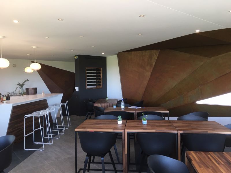 Construction salle de dégustation et restaurant avec terrasse à Saint Emilion 