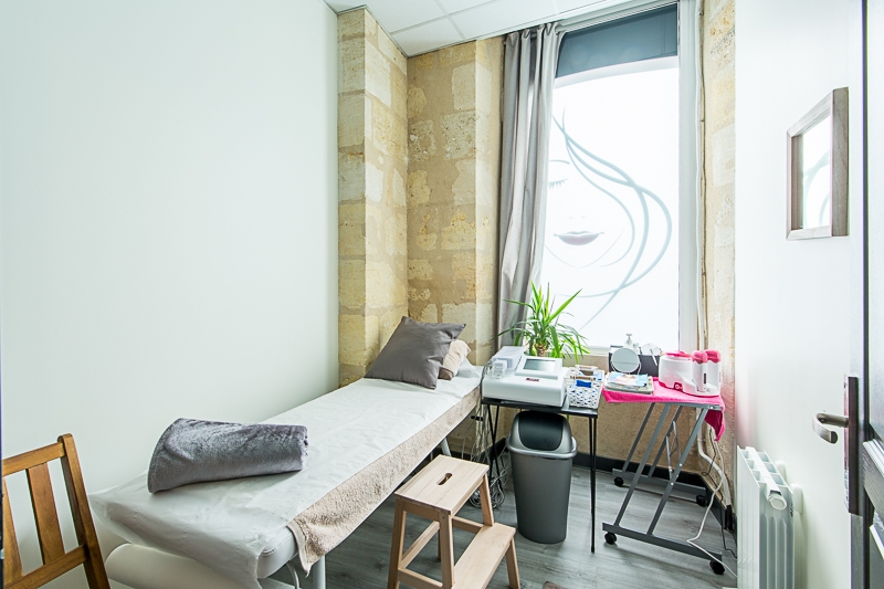 aménagement d'un coin détente dans un centre de beauté à Bordeaux