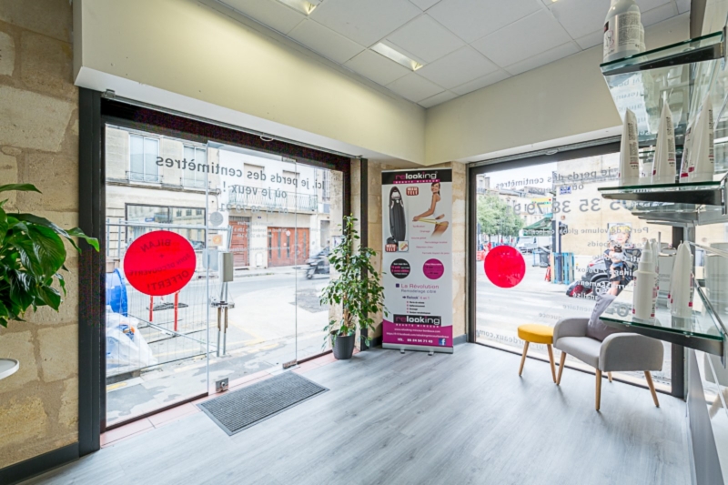 aménagement d'entrée dans un centre de beauté à Bordeaux en Gironde 