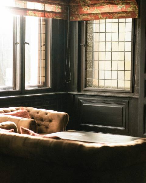 Offrez une seconde vie à votre hôtel de charme Mérignac prés de Bordeaux grâce à une rénovation experte.